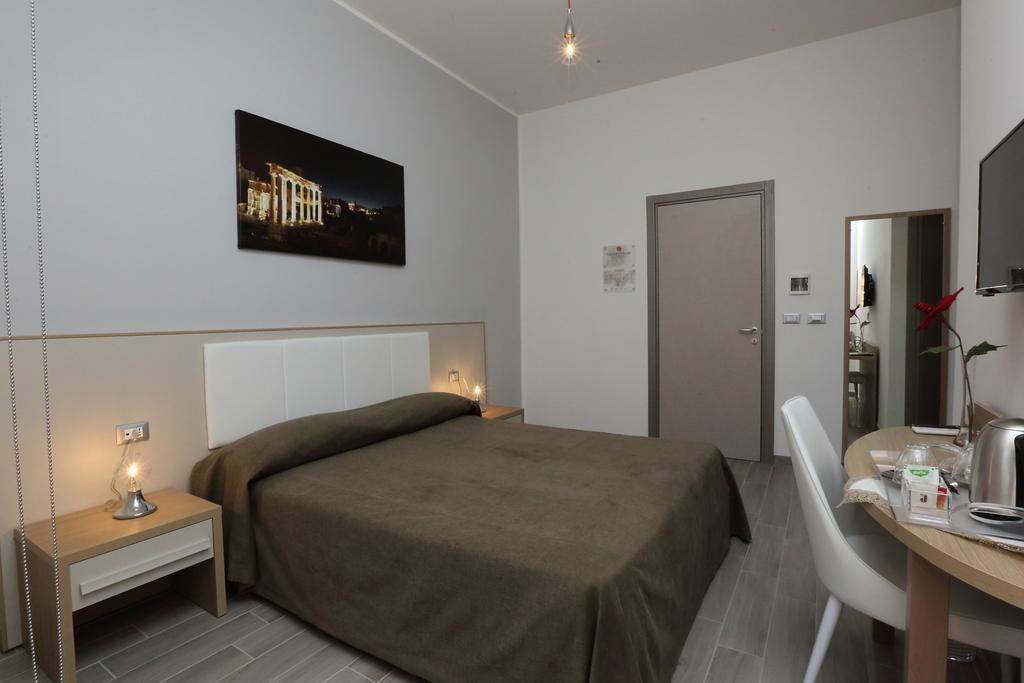Отель Casa Martinez Roma Экстерьер фото