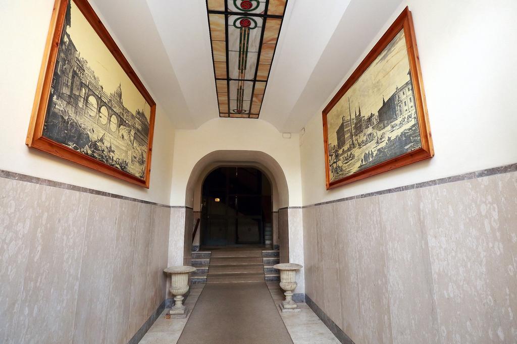 Отель Casa Martinez Roma Экстерьер фото