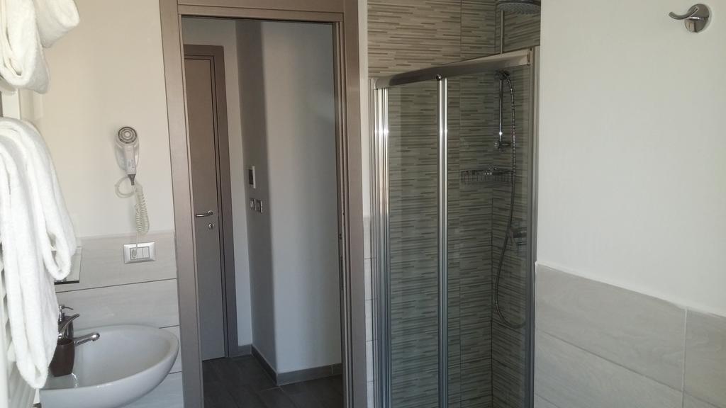 Отель Casa Martinez Roma Экстерьер фото
